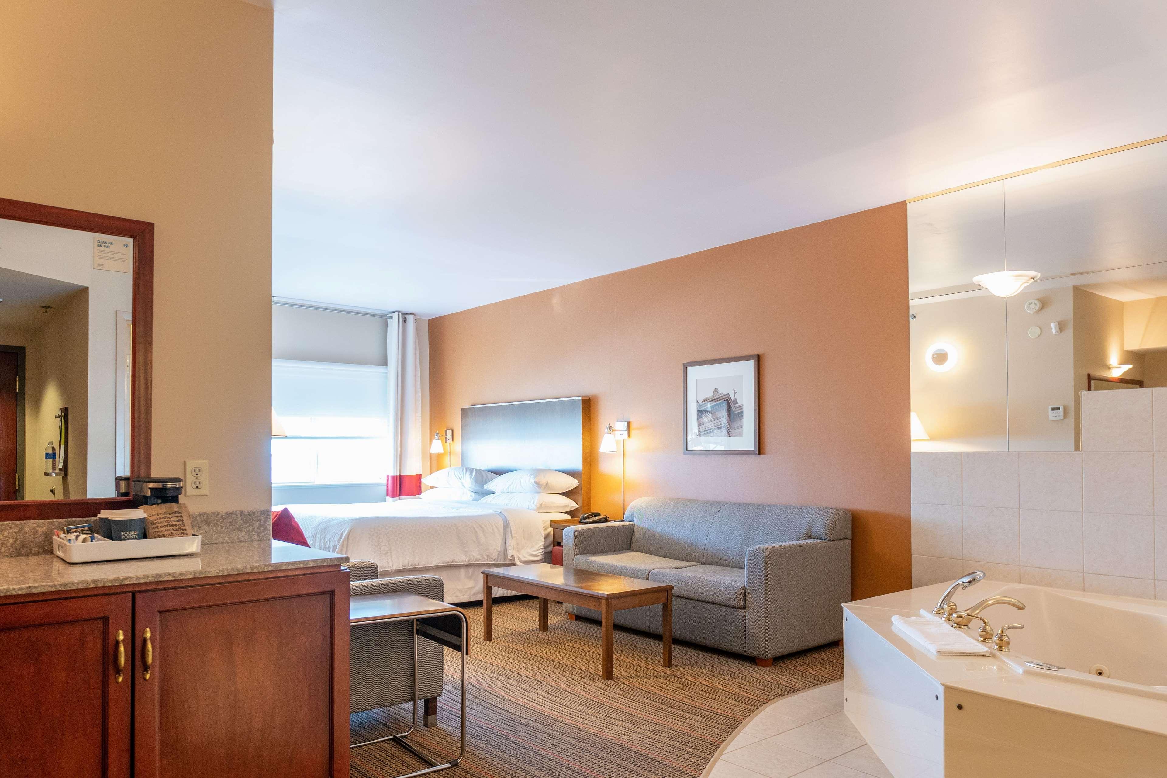 เลควิว ซิกเนเจอร์, เทรดมาร์ก คอลเล็กชั่น บาย วินด์แฮม Hotel วินนิเพก ภายนอก รูปภาพ