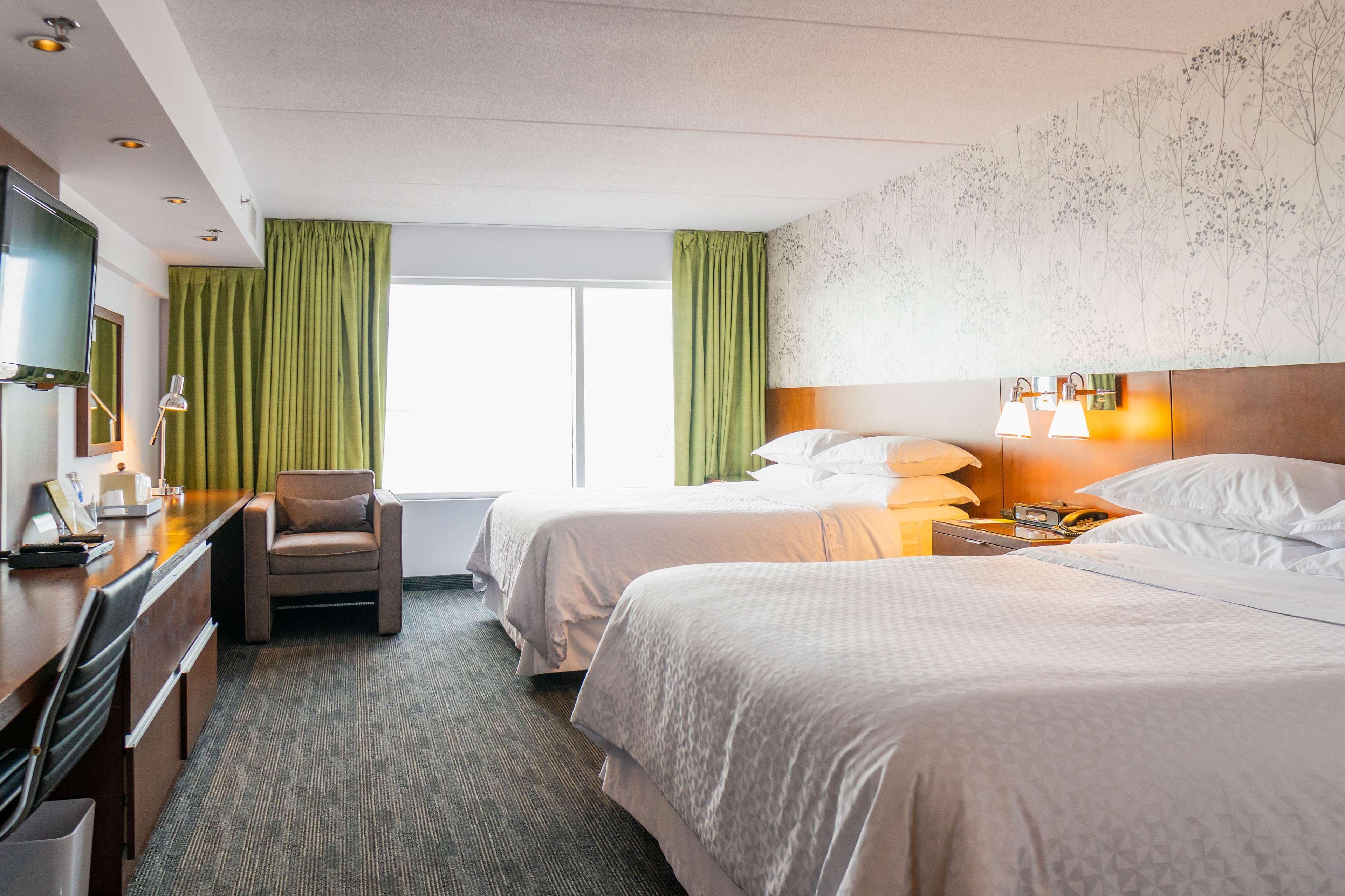 เลควิว ซิกเนเจอร์, เทรดมาร์ก คอลเล็กชั่น บาย วินด์แฮม Hotel วินนิเพก ภายนอก รูปภาพ