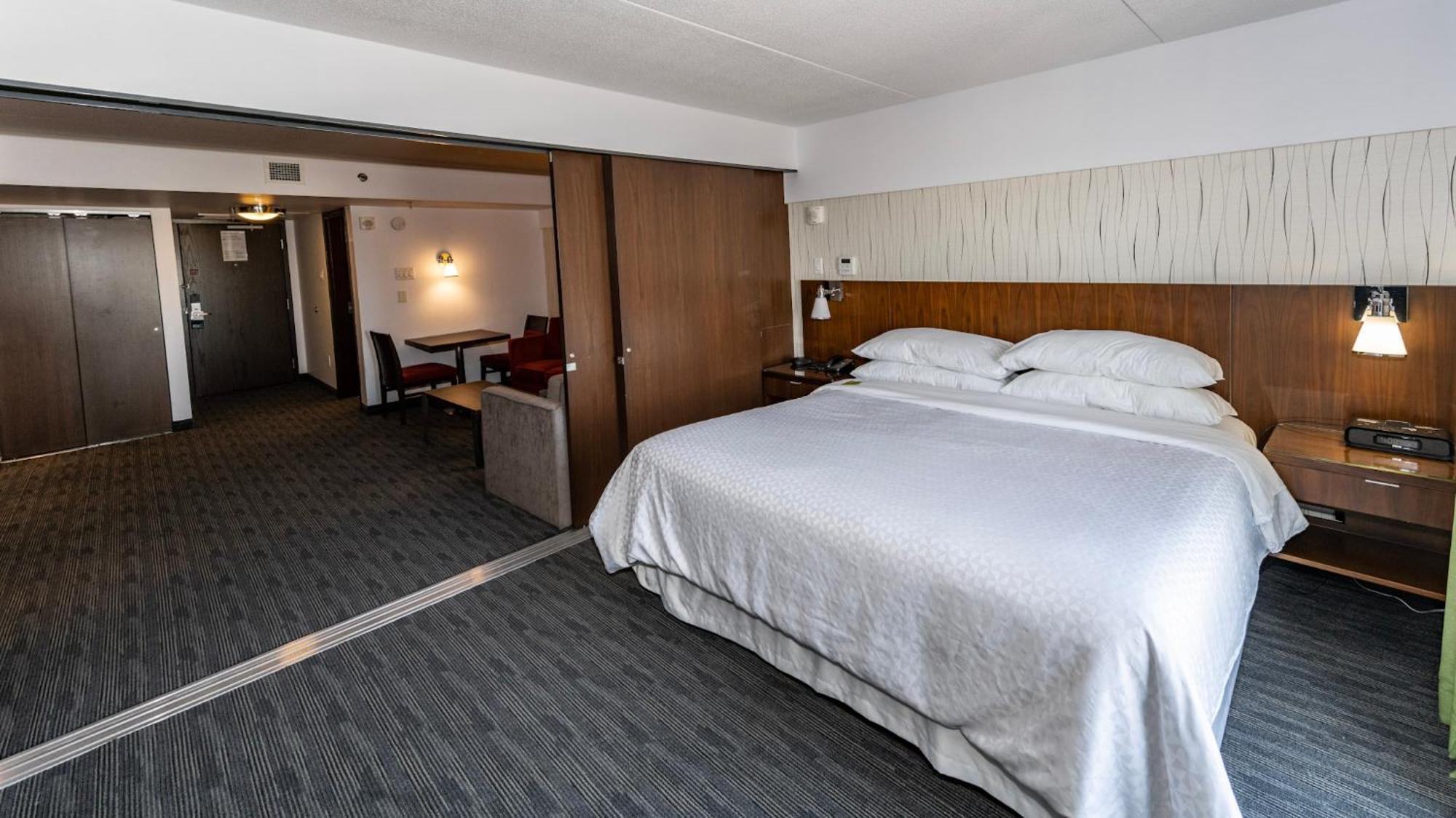 เลควิว ซิกเนเจอร์, เทรดมาร์ก คอลเล็กชั่น บาย วินด์แฮม Hotel วินนิเพก ภายนอก รูปภาพ